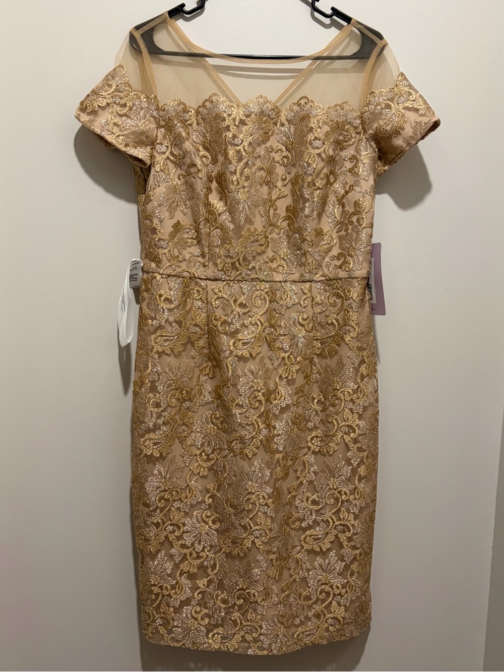 JS Collections Taylor Scallop Cocktail Dress Embroidered Mesh Gold Sz. 10 NWT